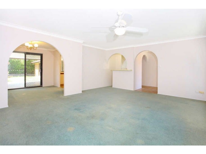 10 Mardella Court, Mermaid Waters QLD 4218