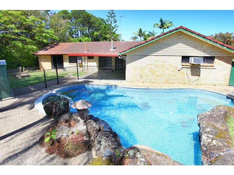 10 Mardella Court, Mermaid Waters QLD 4218