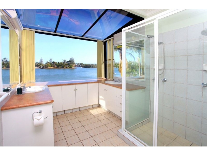 14 Sunset Boulevard, Surfers Paradise QLD 4217