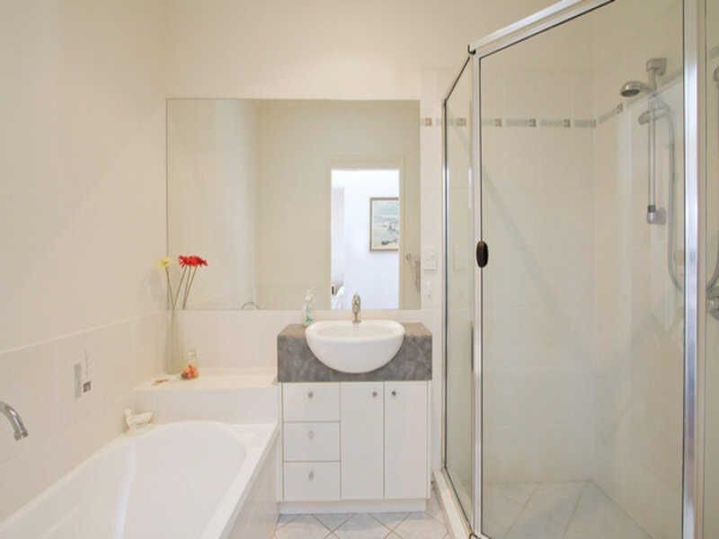 2/61 Bamboo Street, Bundall QLD 4217