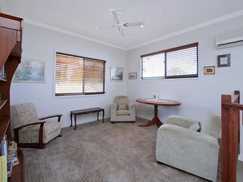 2/61 Bamboo Street, Bundall QLD 4217