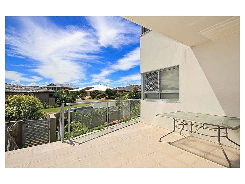 22/137 Scottsdale Drive, Robina QLD 4226