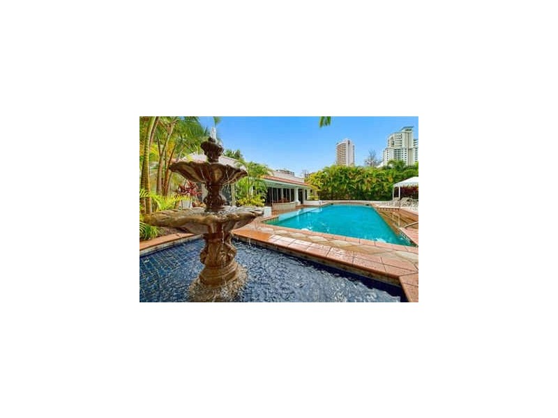 216/9-21 Beach Parade, Surfers Paradise QLD 4217