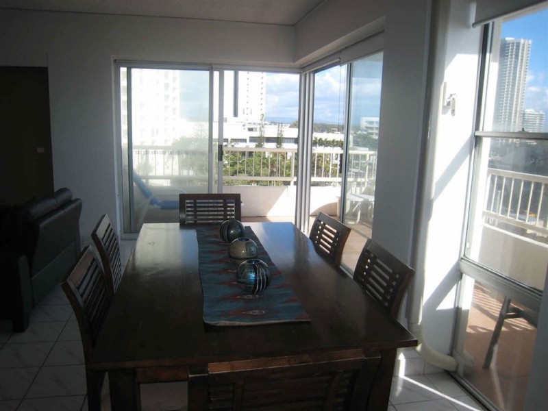 17/154 The Esplanade, Surfers Paradise QLD 4217