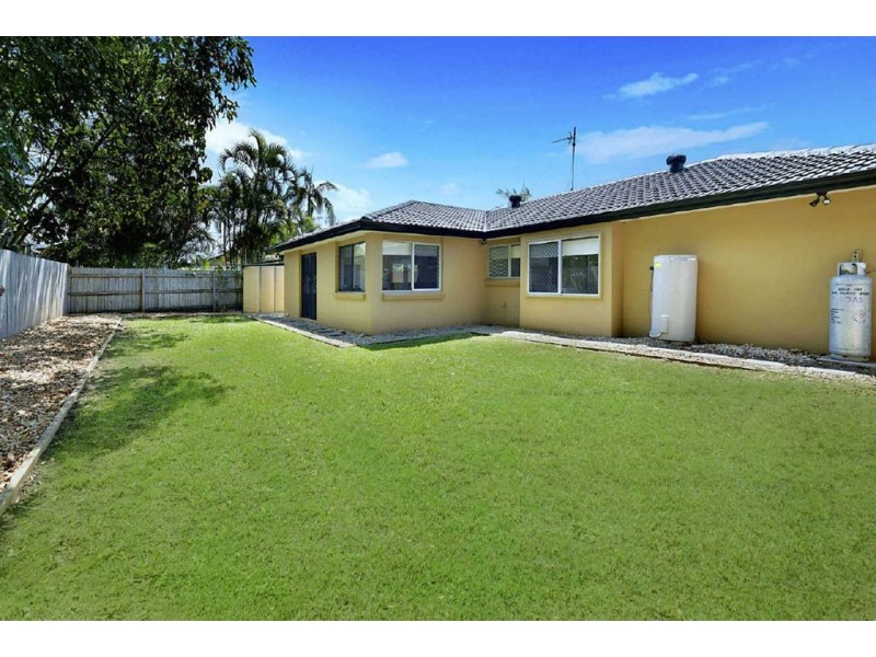 4 Sophie Avenue, Broadbeach Waters QLD 4218