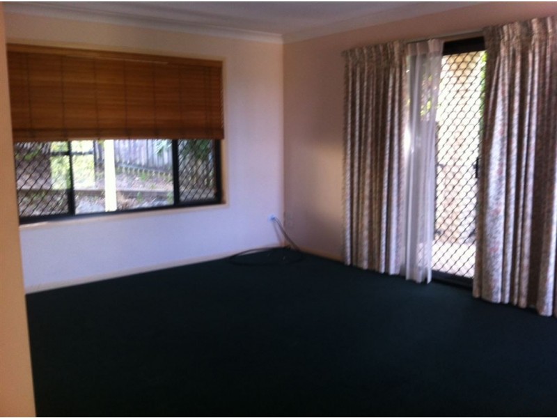 60 Paddington Drive, Carrara QLD 4211