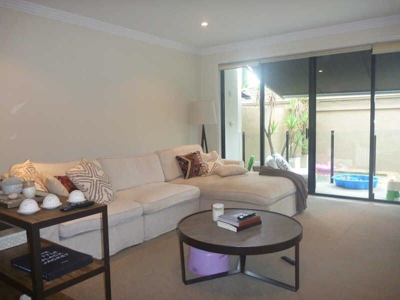1/52 Cronin Avenue, Main Beach QLD 4217