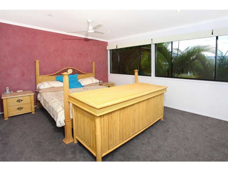 100 Gibraltar Drive, Isle Of Capri QLD 4217