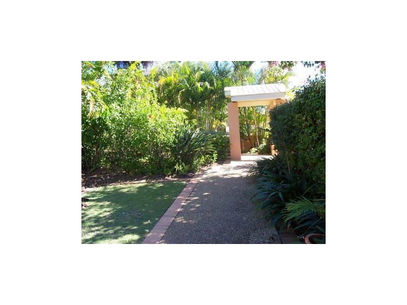 9/10 Genoa Street, Surfers Paradise QLD 4217