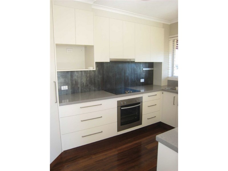 8/192 Ferny Avenue, Surfers Paradise QLD 4217
