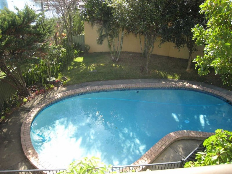 8/192 Ferny Avenue, Surfers Paradise QLD 4217