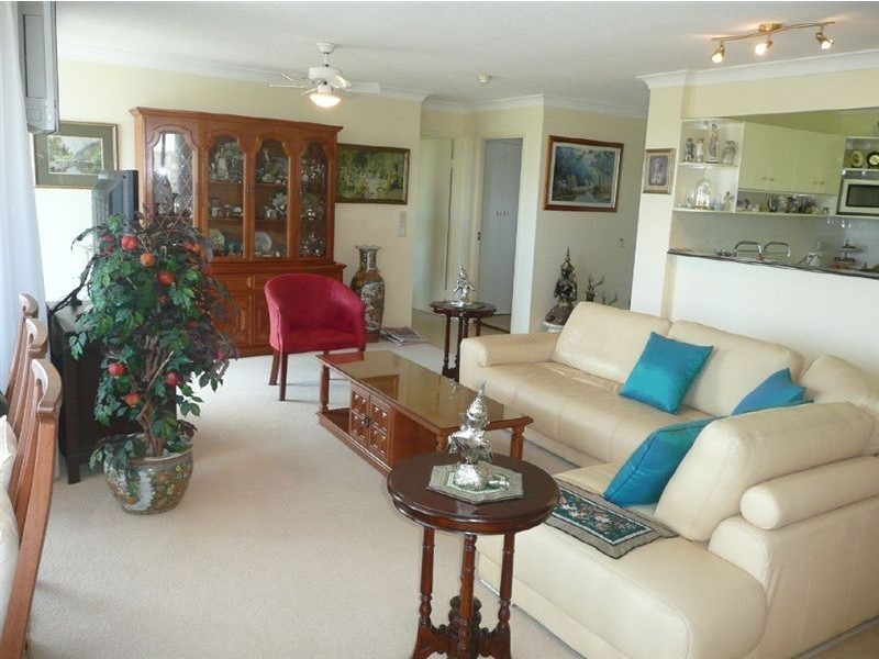 611/70 Remembrance Dr, Surfers Paradise QLD 4217