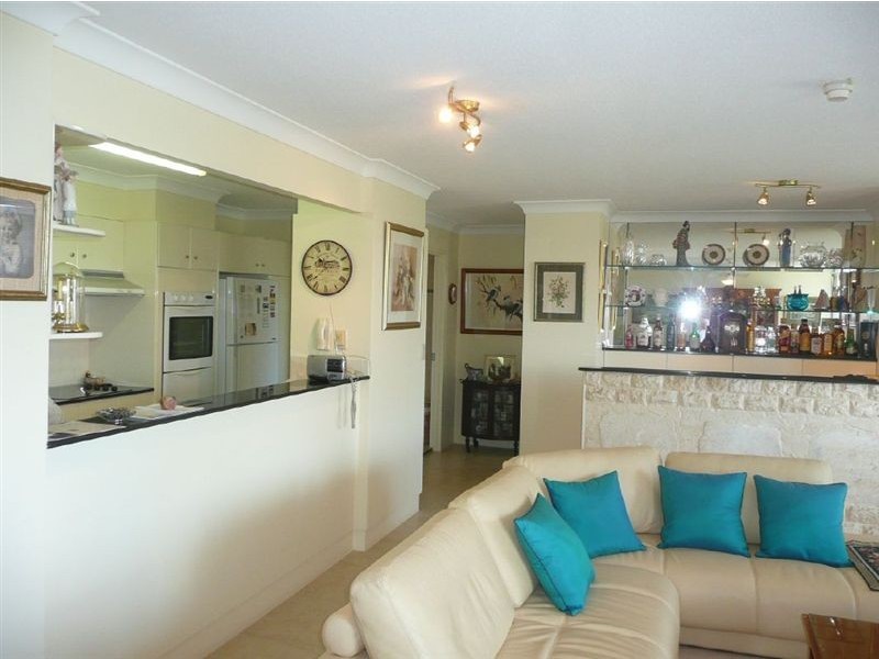 611/70 Remembrance Dr, Surfers Paradise QLD 4217