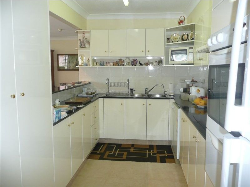 611/70 Remembrance Dr, Surfers Paradise QLD 4217