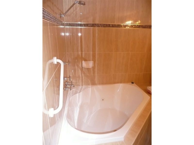 611/70 Remembrance Dr, Surfers Paradise QLD 4217