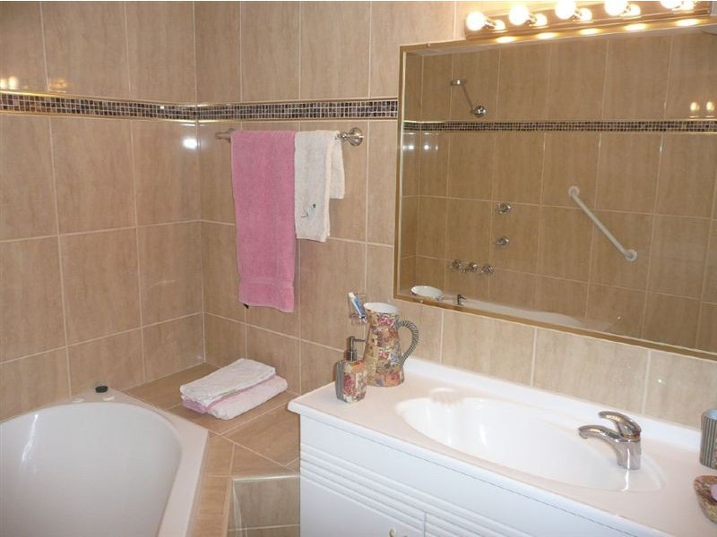 611/70 Remembrance Dr, Surfers Paradise QLD 4217