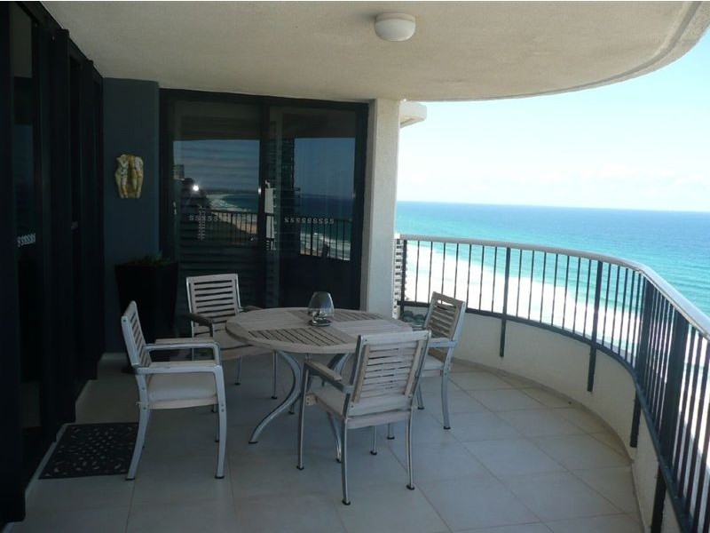 Main Beach QLD 4217