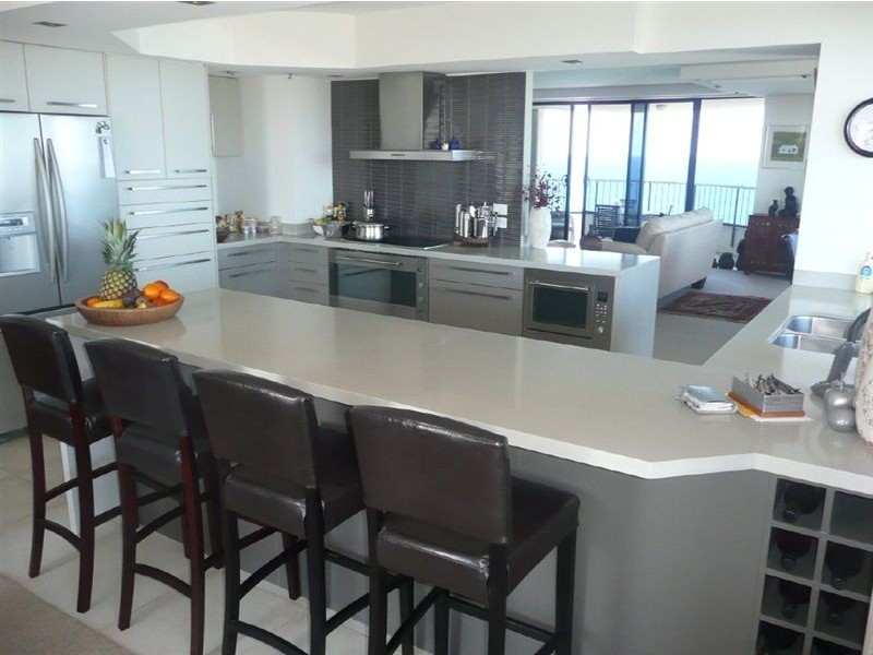 Main Beach QLD 4217