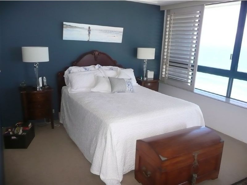 Main Beach QLD 4217