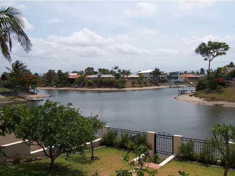 140 Campbell Street, Sorrento QLD 4217