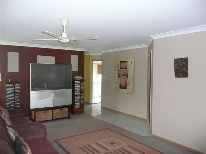 16 Tobermory Court, Merrimac QLD 4226