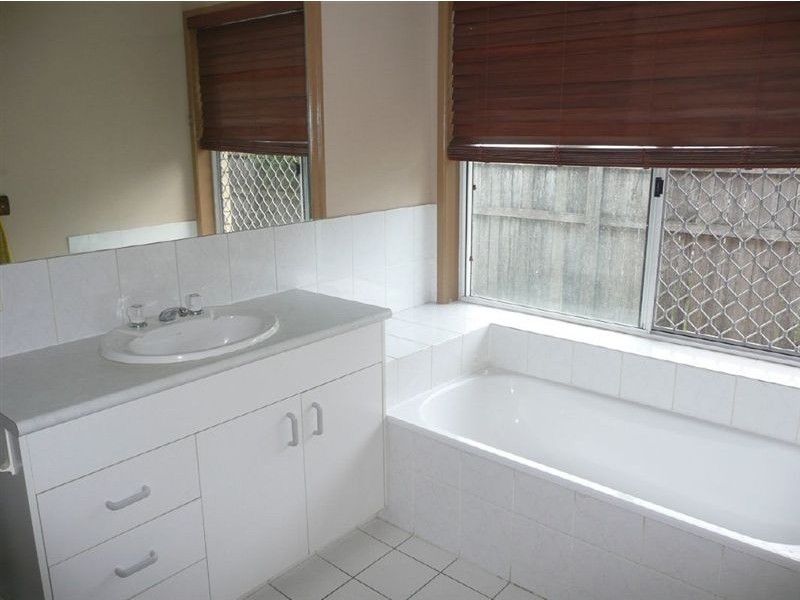 16 Tobermory Court, Merrimac QLD 4226