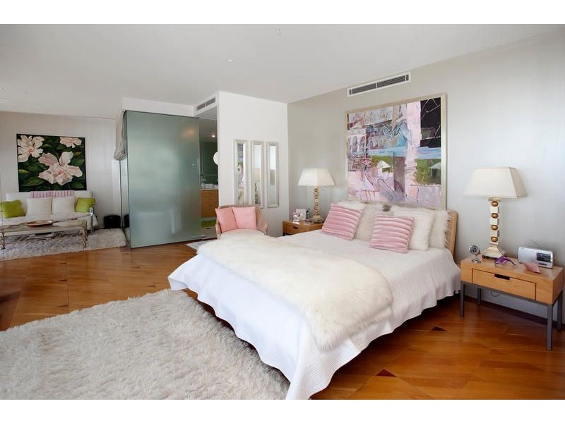 1802/17 Albert Ave, Broadbeach QLD 4218