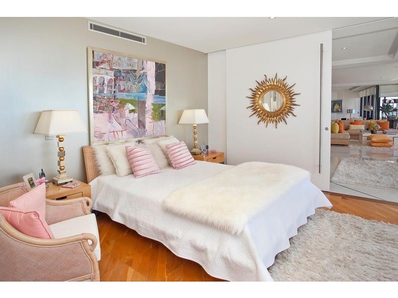 1802/17 Albert Ave, Broadbeach QLD 4218