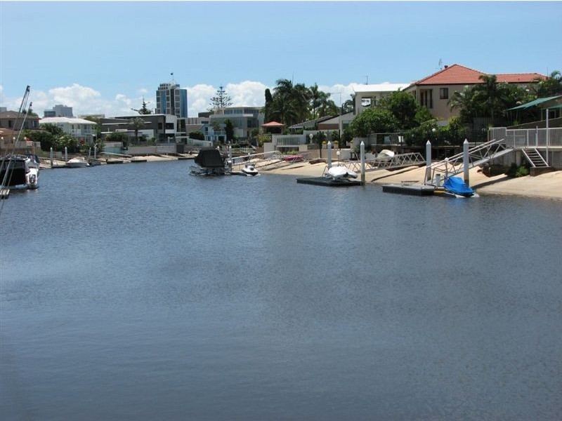 55 Gibraltar Drive, Isle Of Capri QLD 4217