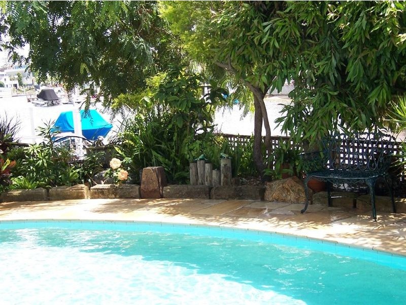 55 Gibraltar Drive, Isle Of Capri QLD 4217
