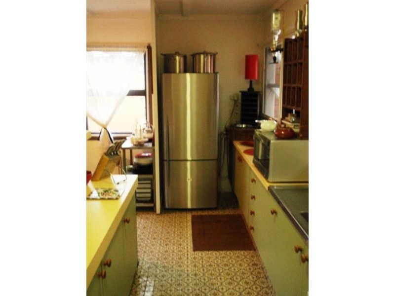 21 Yacht Street, Southport QLD 4215