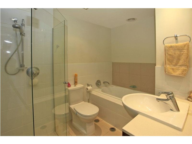 172/21 Cypress Avenue, Surfers Paradise QLD 4217