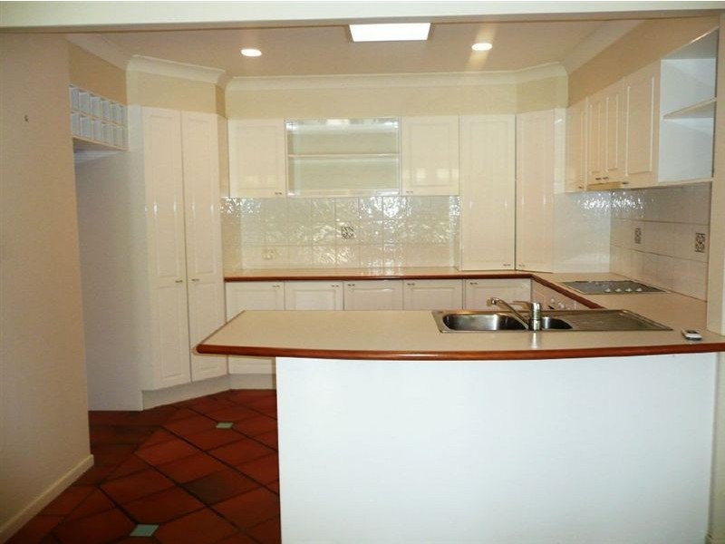 45 Amalfi Drive, Isle Of Capri QLD 4217