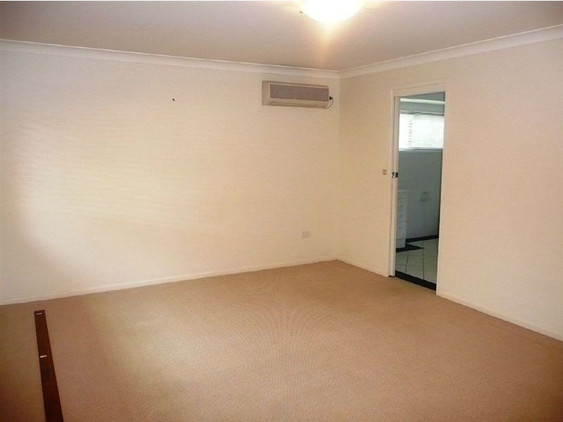 45 Amalfi Drive, Isle Of Capri QLD 4217