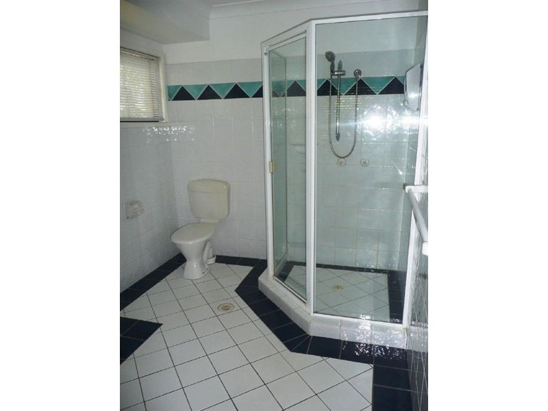 45 Amalfi Drive, Isle Of Capri QLD 4217