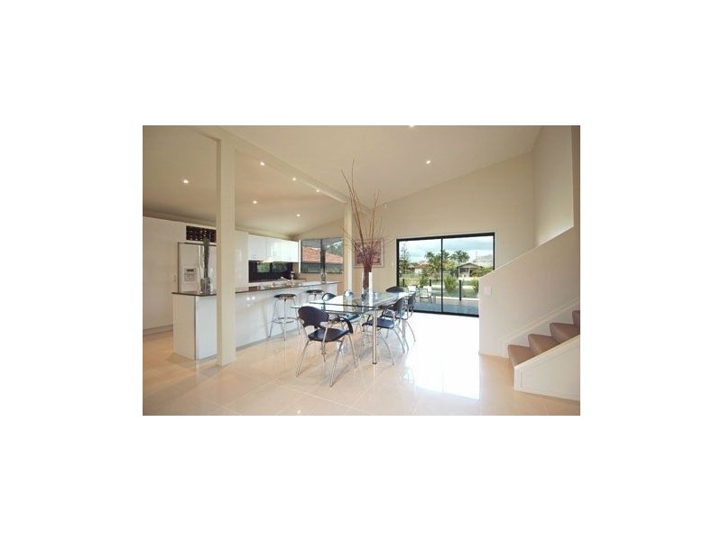 86 Salerno Street, Isle Of Capri QLD 4217