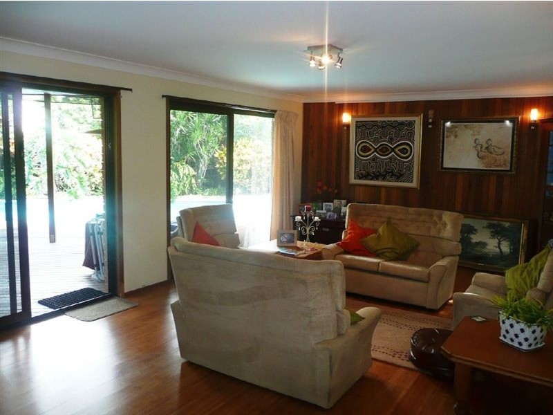 16 Yacht Street, Southport QLD 4215