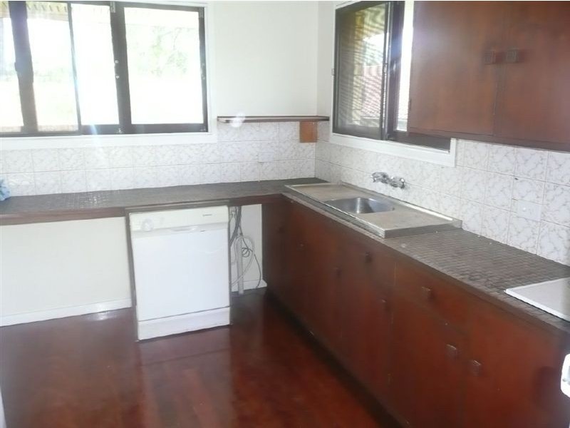 68 Hillview Parade, Ashmore QLD 4214