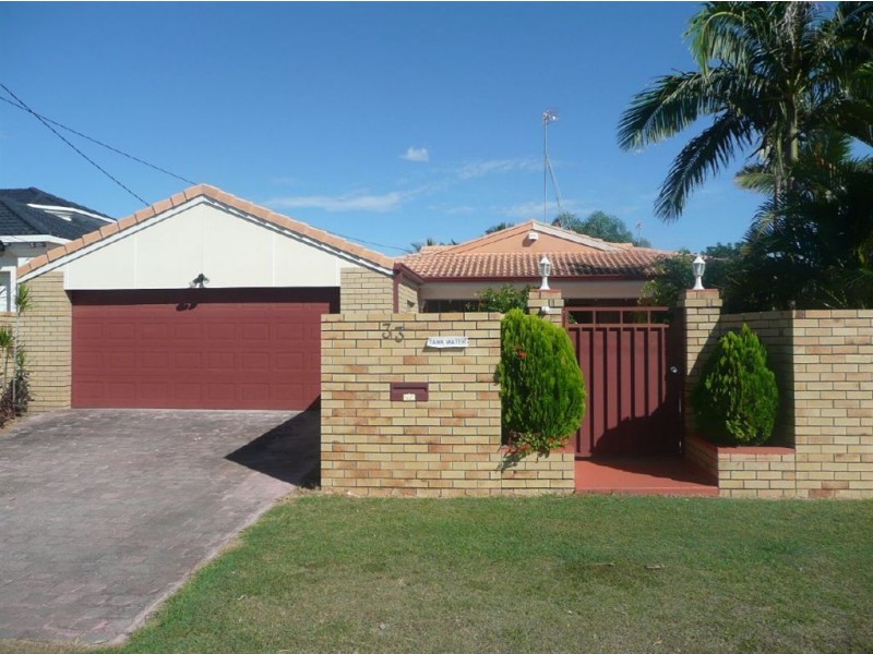 33 Beverley Crescent, Broadbeach Waters QLD 4218