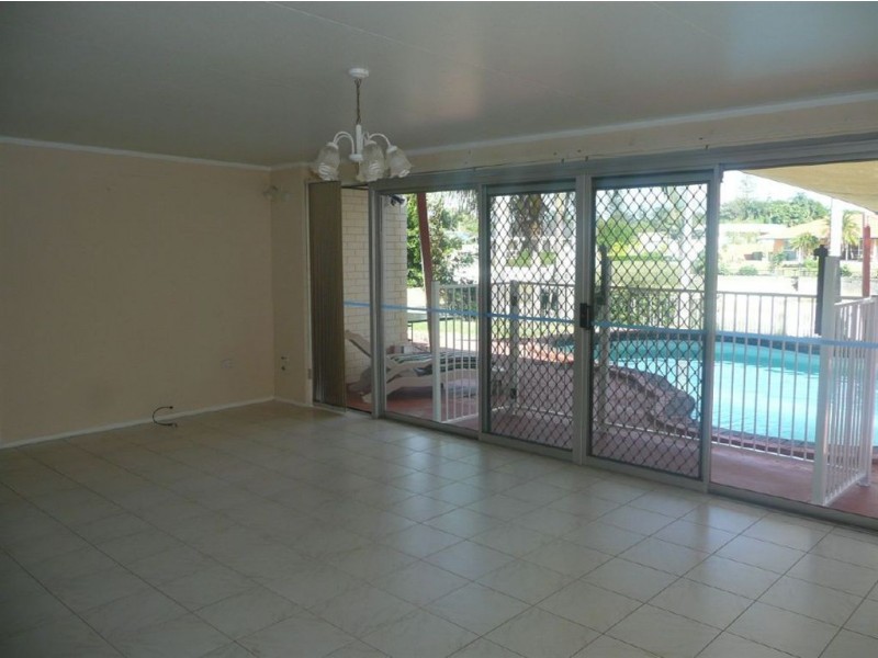 33 Beverley Crescent, Broadbeach Waters QLD 4218