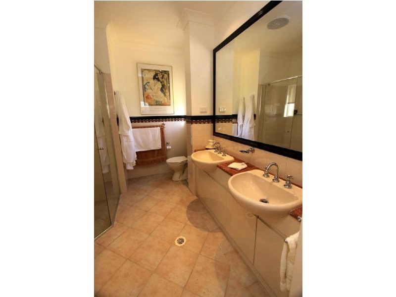 29 Vespa Crescent, Surfers Paradise QLD 4217
