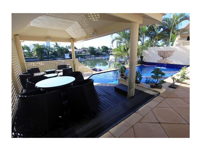 29 Vespa Crescent, Surfers Paradise QLD 4217