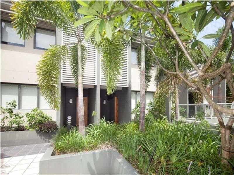 15  The Precinct 45 Bundall Road, Surfers Paradise QLD 4217