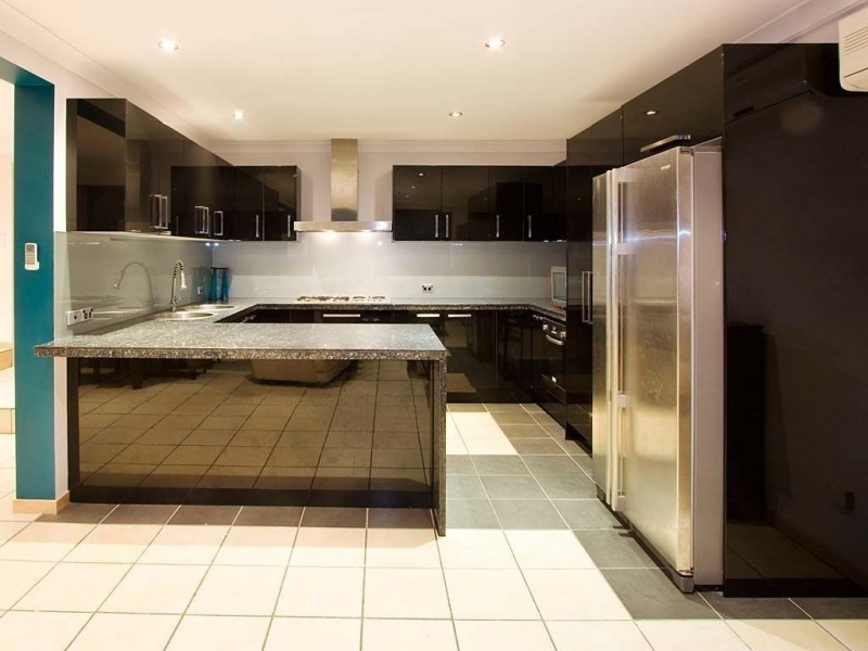 Broadbeach Waters QLD 4218