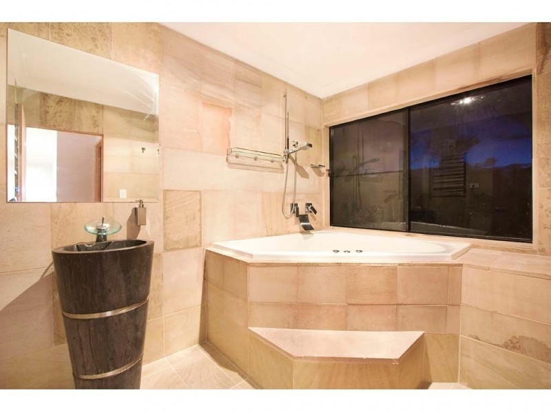 Broadbeach Waters QLD 4218