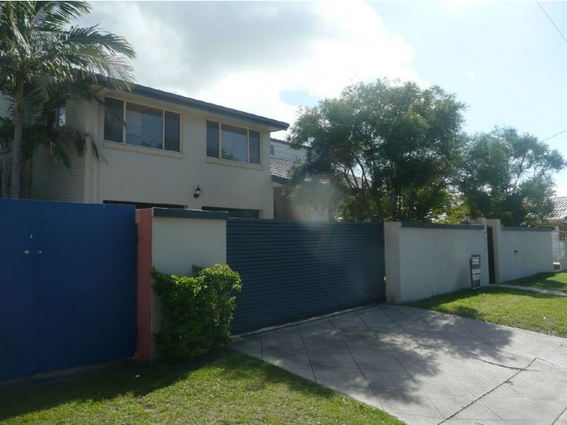 23 Lakeside Ave, Broadbeach Waters QLD 4218