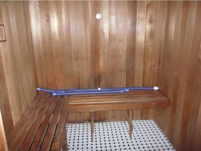 23 Lakeside Ave, Broadbeach Waters QLD 4218