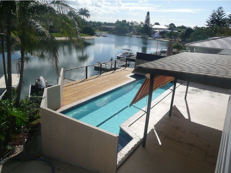 23 Lakeside Ave, Broadbeach Waters QLD 4218