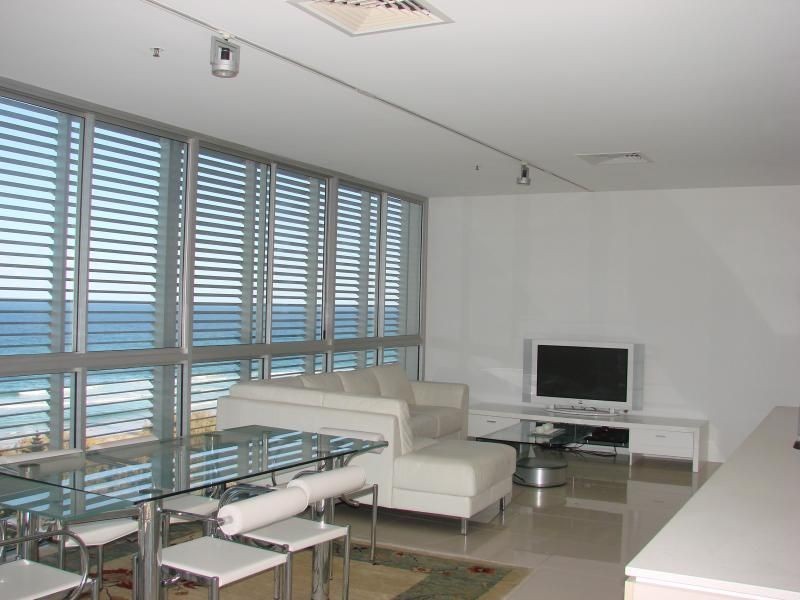 902/159 Old Burleigh Rd, Broadbeach QLD 4218