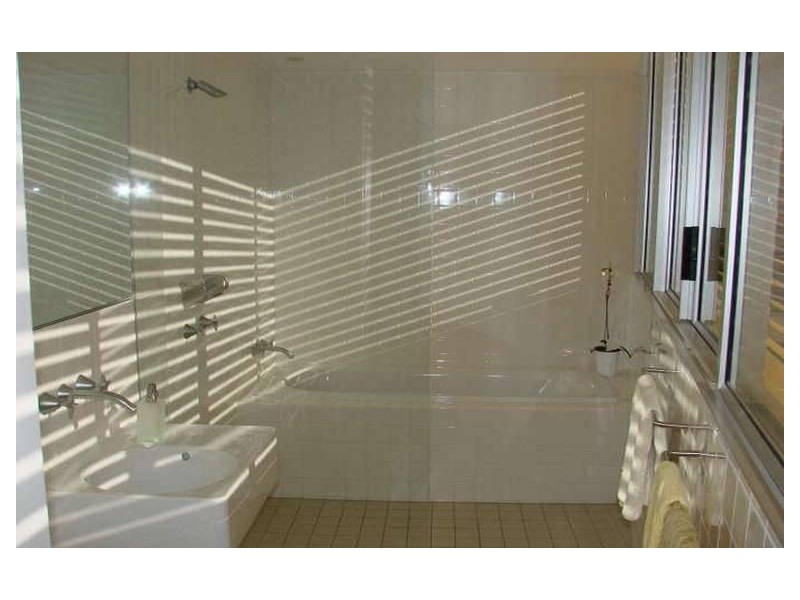 902/159 Old Burleigh Rd, Broadbeach QLD 4218